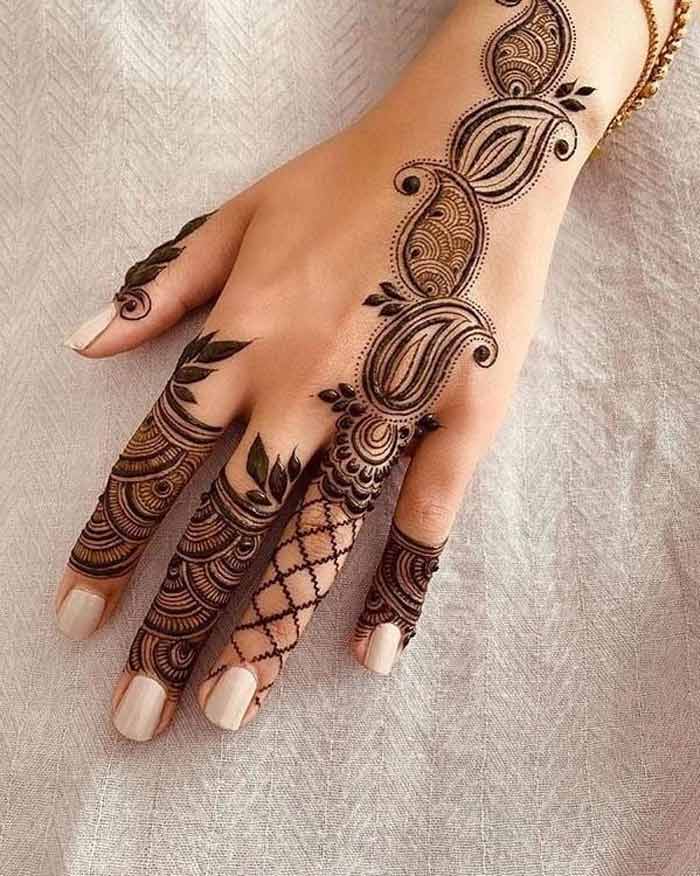 Bail Mandala Mehndi Design