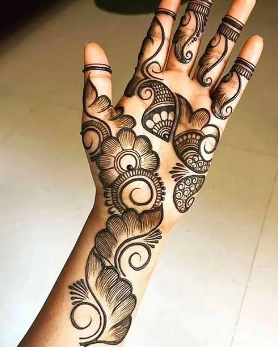 simple mehandi design Images • ༎꯭֯͢🔥𝐌꯭꯭𝐨֟፝𝐭꯭𝐭꯭𝐨꯭ᥫ᭡ 🫣 (@jaat_______9)  on ShareChat