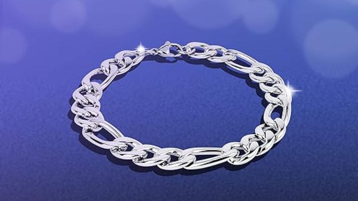 Silver Bracelet For Men: सल्लू भाई के फैन्स के लिए परफेक्ट न्यू ईयर गिफ्ट, देगा दमदार लुक 