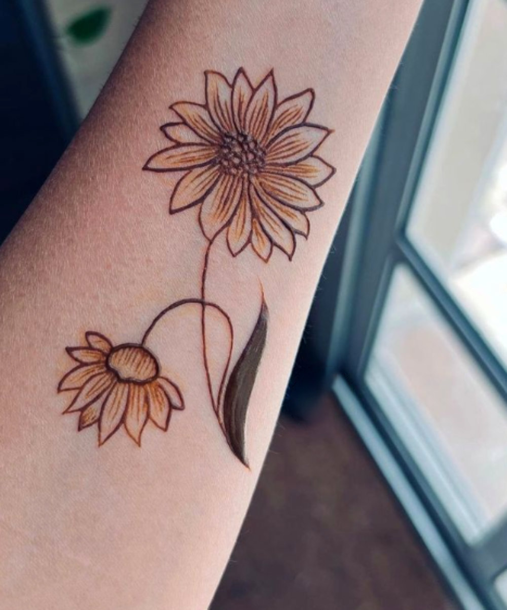 Flower tattoo mehndi