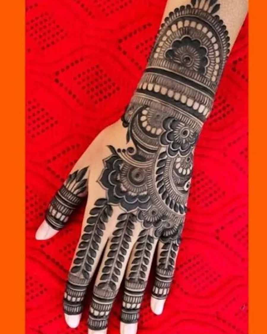 Heavy work mehndi