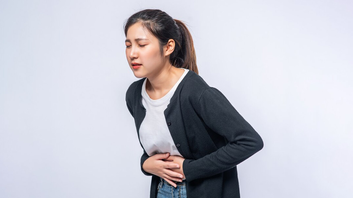 कब्ज से हैं परेशान? रोज भूनकर खाएं दादी मां के बताए यह खास बीज