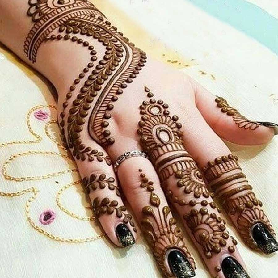 20+ Unique Finger Mehndi Designs That You'll Absolutely Love | WedMeGood