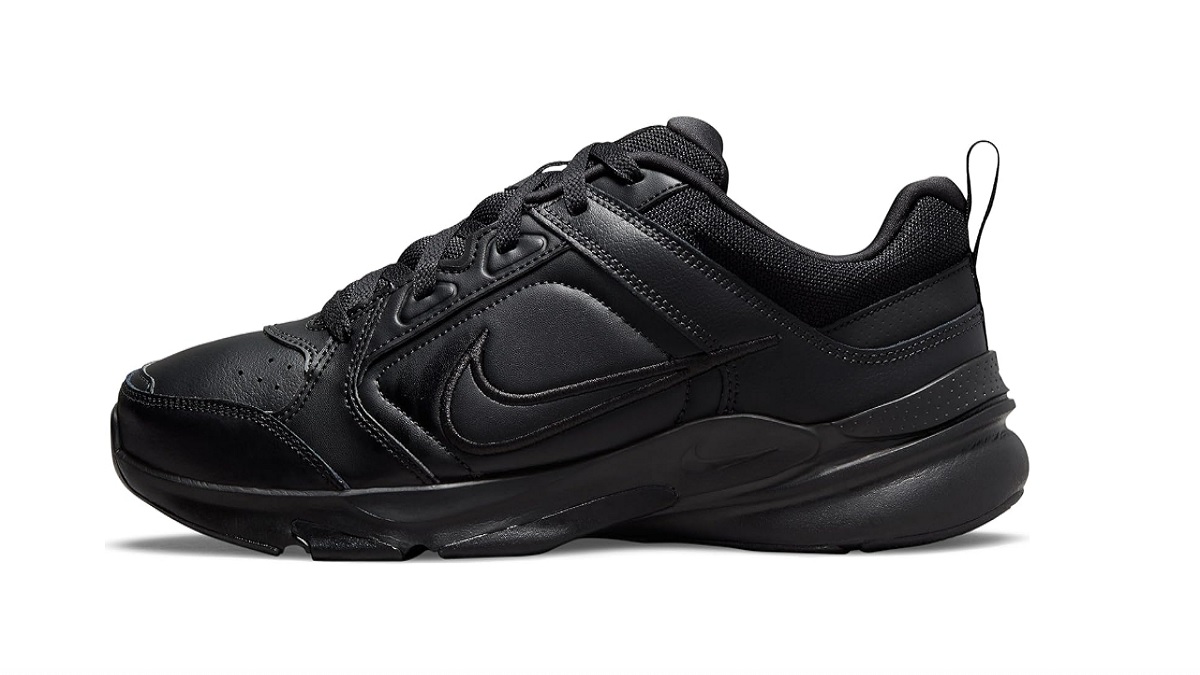 nike football shoes under 1000