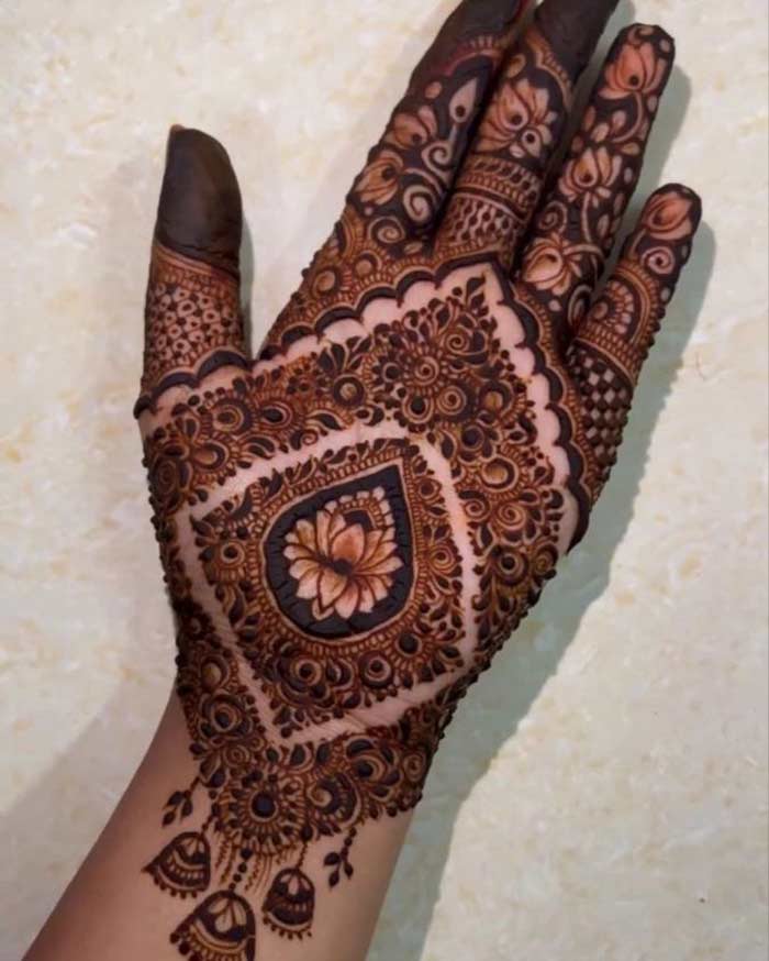 Square Mehndi Design