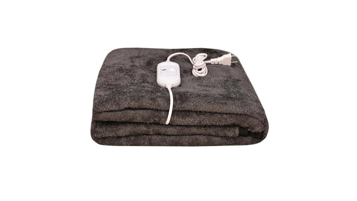इन Electric Blanket Price है आम रजाइयों से भी कम, बेड को रखेंगी गर पल