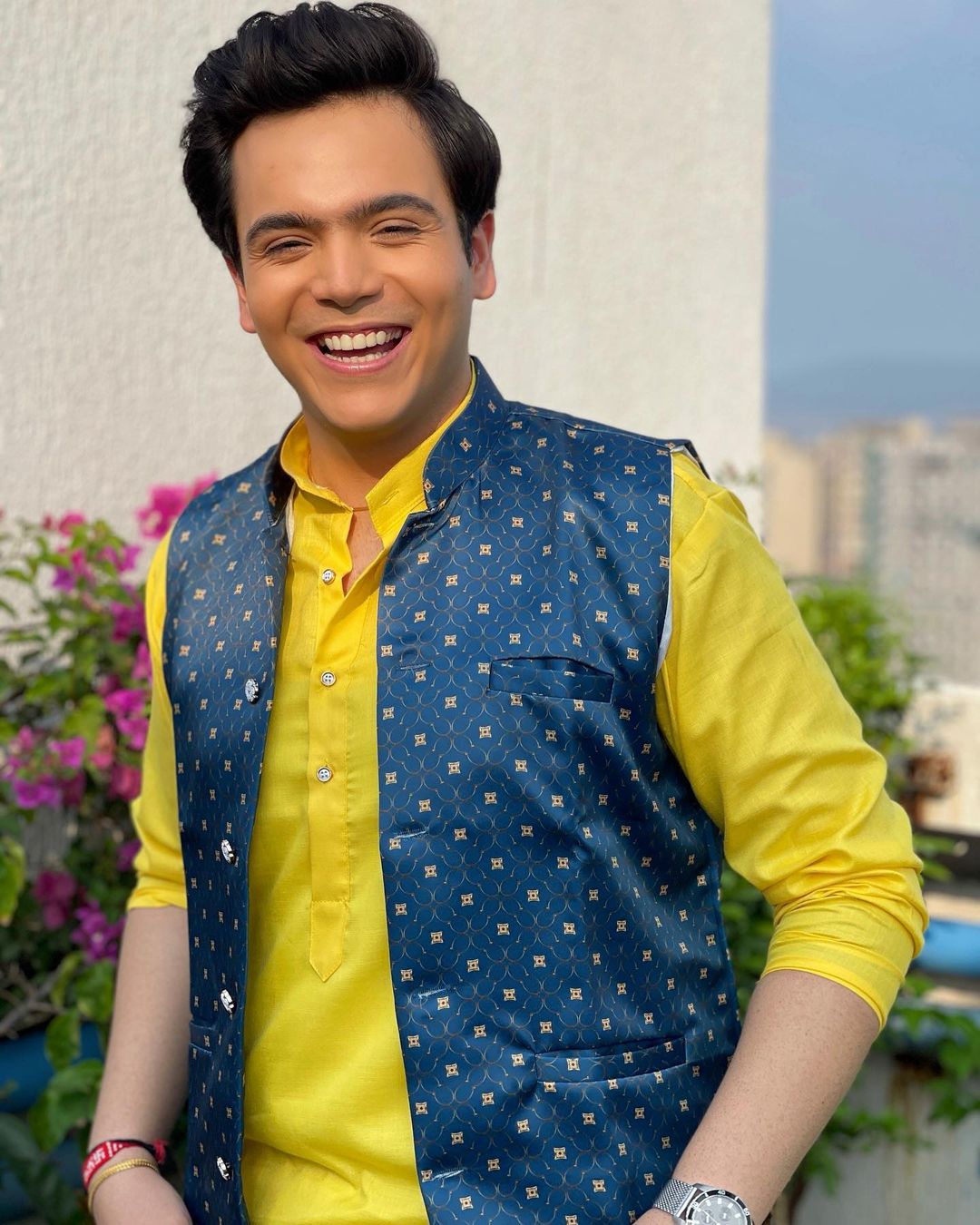 decorate house with plants