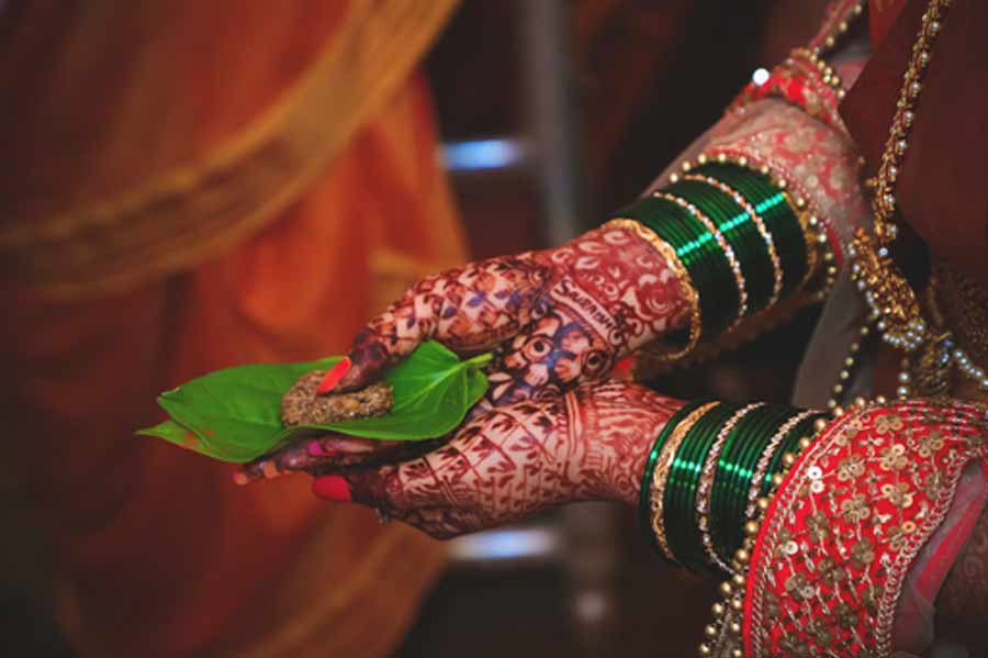 different colour bangles benefits