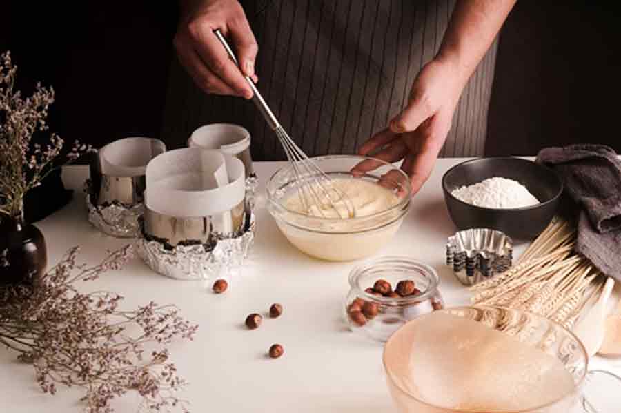 Don't Make These 5 Common Mistakes When Baking Cakes, Follow MasterChef Pankaj Bhadauria's Baking Tips