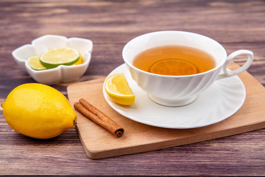 drink lemon and ginger tea