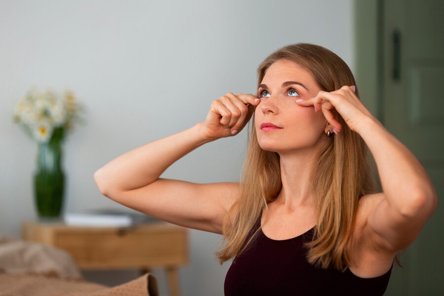 eye moving exercise