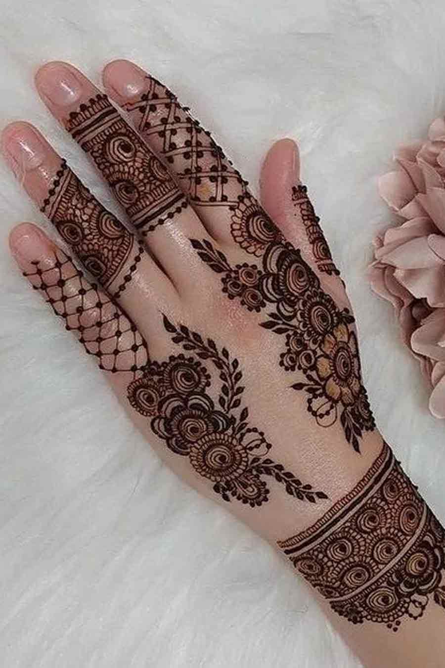 finger mehndi designs