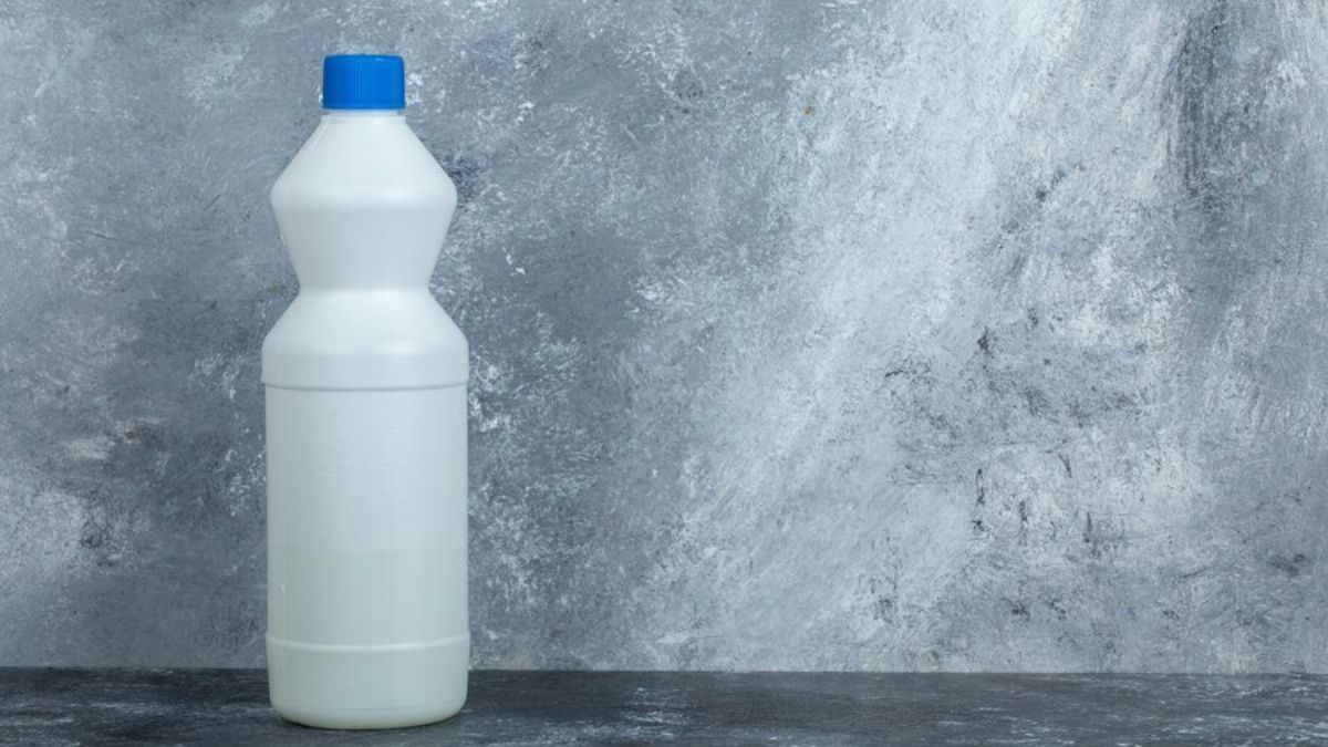 how to clean stain with bleach