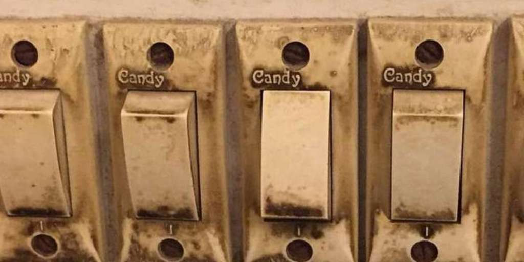 how to clean switch board