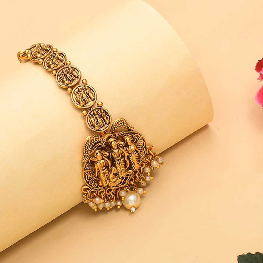 maang tikka for ladies