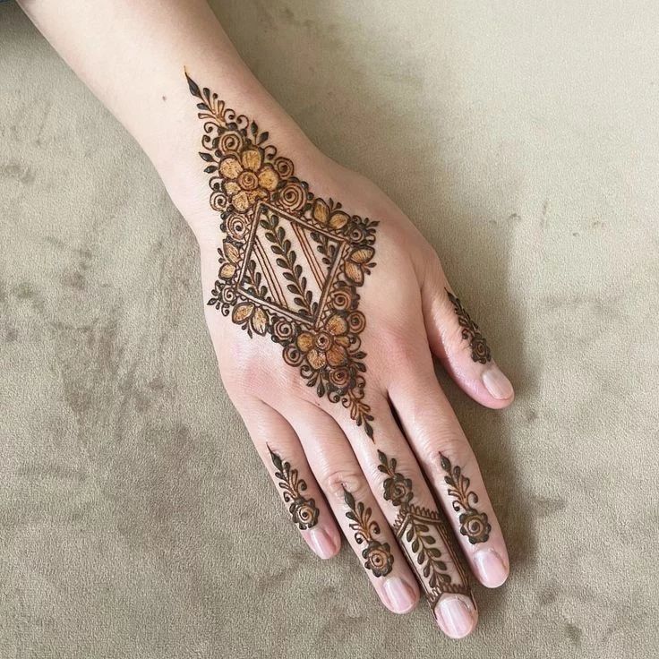 mehndi design for bridesmade