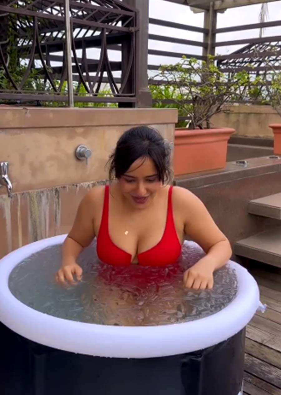 neha sharma ice bath