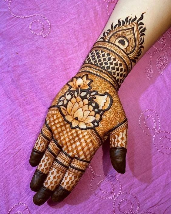 Mehndi Designs: ट्रेंड में है यह राजस्थानी मेहंदी के डिजाइंस, मिनटों में लगेगी इतनी है आसान 