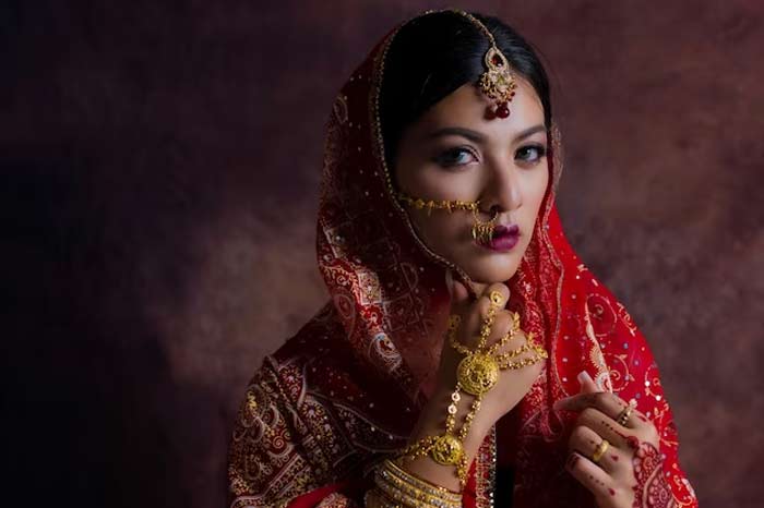 red chilli for wedding pictures