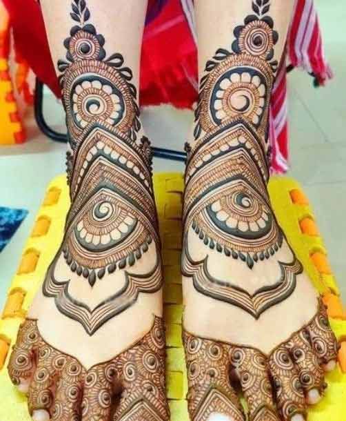 Simple Foot Mehndi Design. Mehndi, also known as henna, holds a… | by Rajan  Tiwari Mehndi Art | Medium