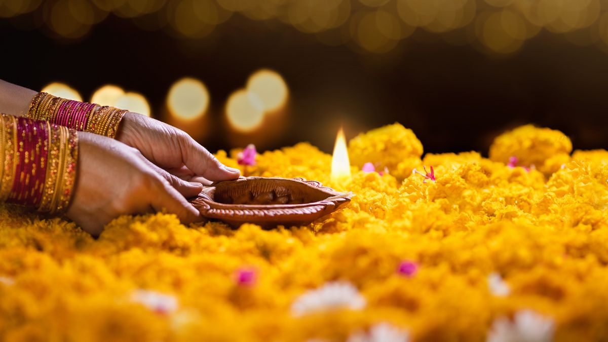 wash lamps of home temple