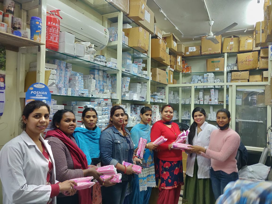 Sanitary Napkin in low price केवल एक रुपये में यहां मिलेगा सेनेटरी पैड