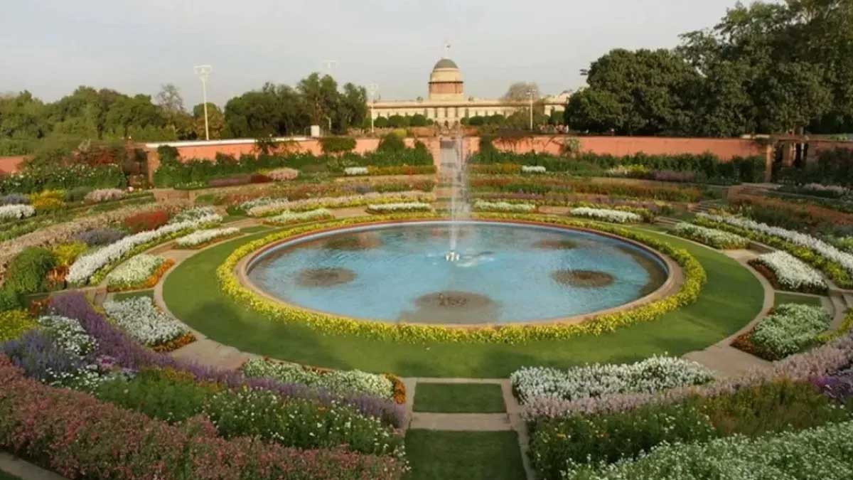 अंग्रेजों ने बनवाया फिर भी क्यों कहते थे इसे मुगल गार्डन? जानिए इसका इतिहास