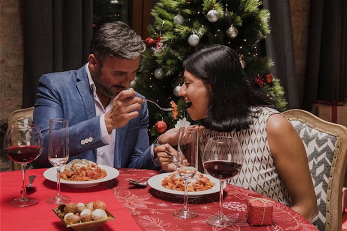 रोमांटिक डिनर पर करें प्रपोज dinner and proposal