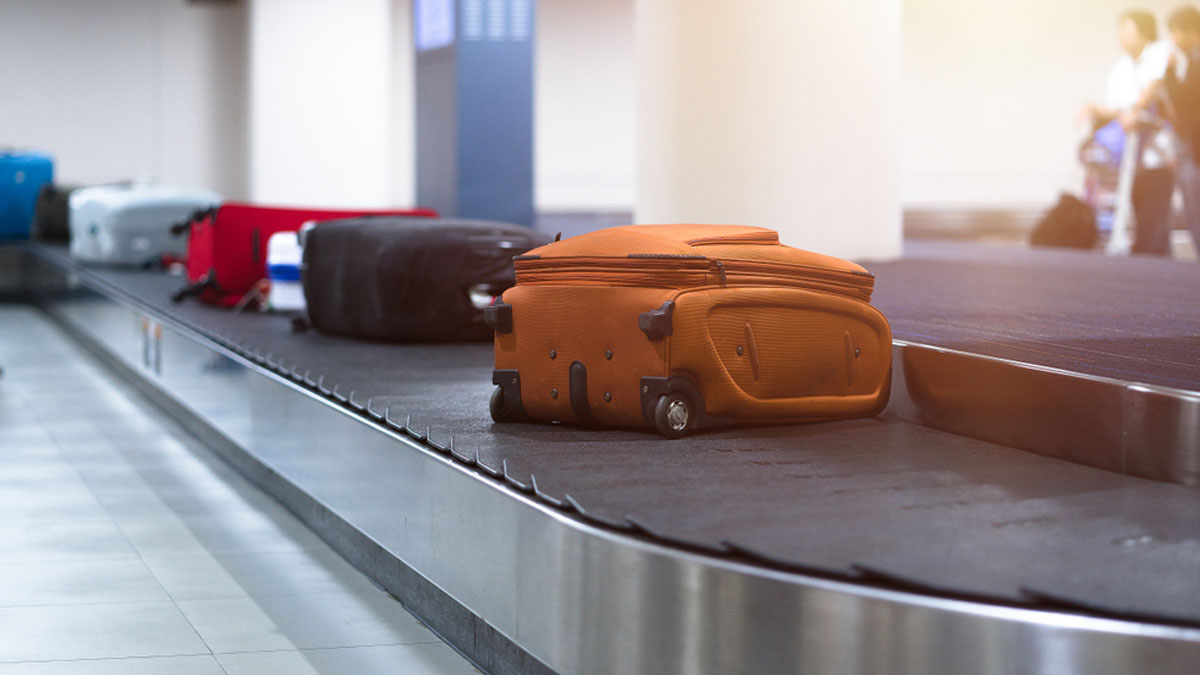 जानें फ्लाइट में कितना किलो वजन ले जा सकते हैं आप how much weight we can carry in aeroplane