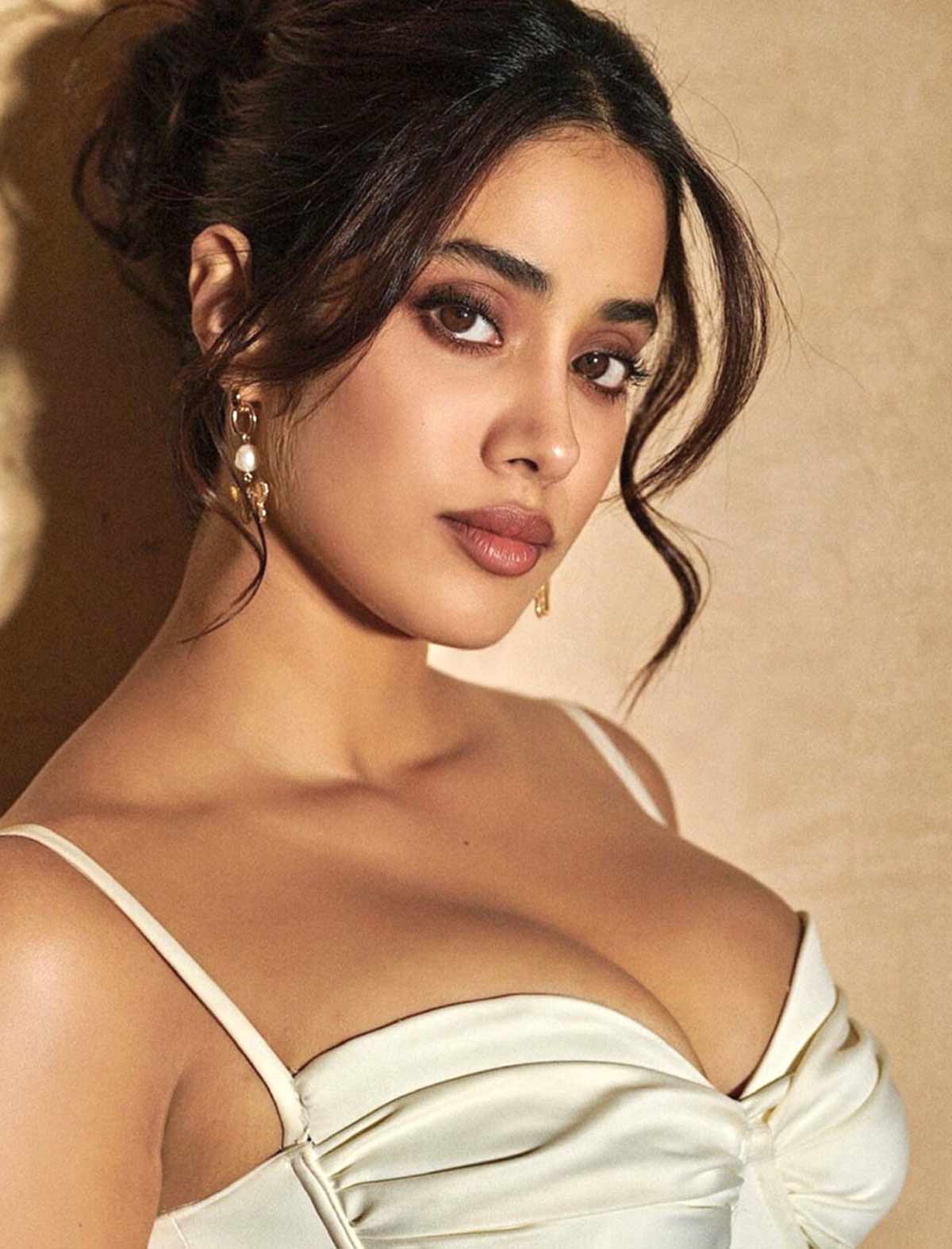 जाह्नवी कपूर janhvi kapoor