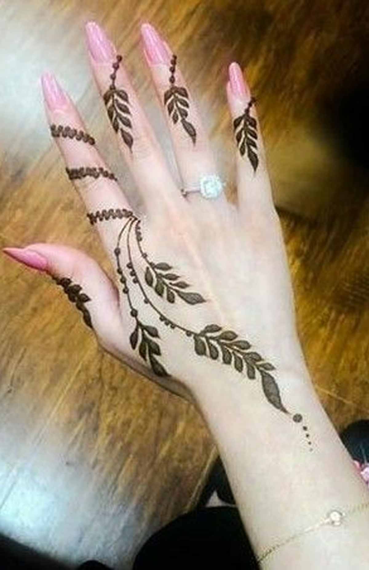 leaf bel mehndi design