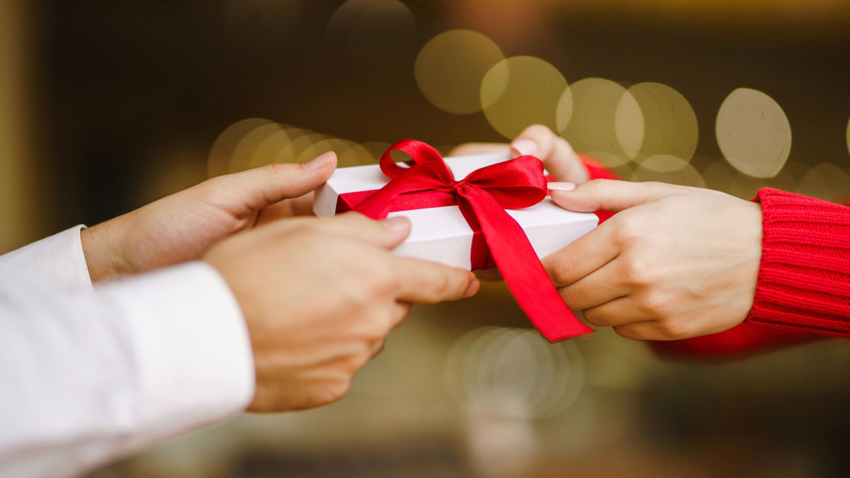 Rose Day Gifts Ideas 2023 5 Cute Gift Ideas To Surprise Your Partner