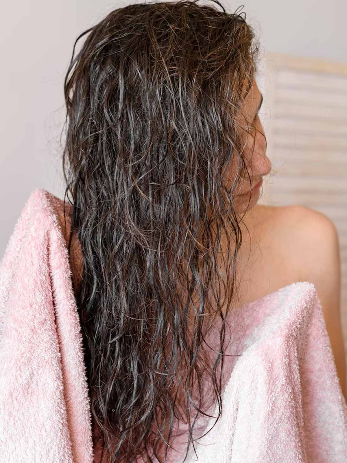 when we can wash hair on periods