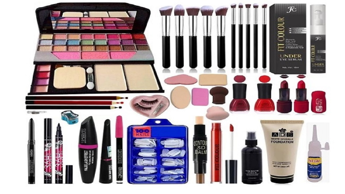 Best Makeup Kit In India मेकअप किट से पाएं ऑफिस लुक से पार्टी लुक