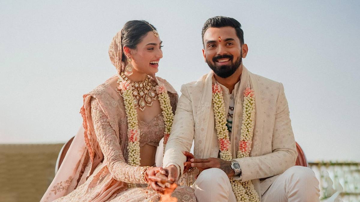 Athiya: Athiya Shetty's wedding lehenga exudes her personality, Anamika  Khanna reveals it took almost 10,000 hours to make! | Lifestyle News, Times  Now