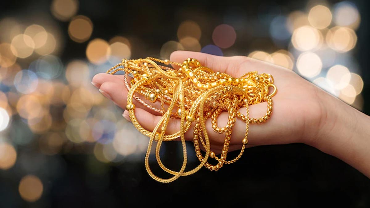 Seeing Gold Jewellery In Dream | सपने में सोना देखने का मतलब | Sapne Me  Sona Dekhne Se Kya Hota Hai | seeing gold in dream meaning | HerZindagi
