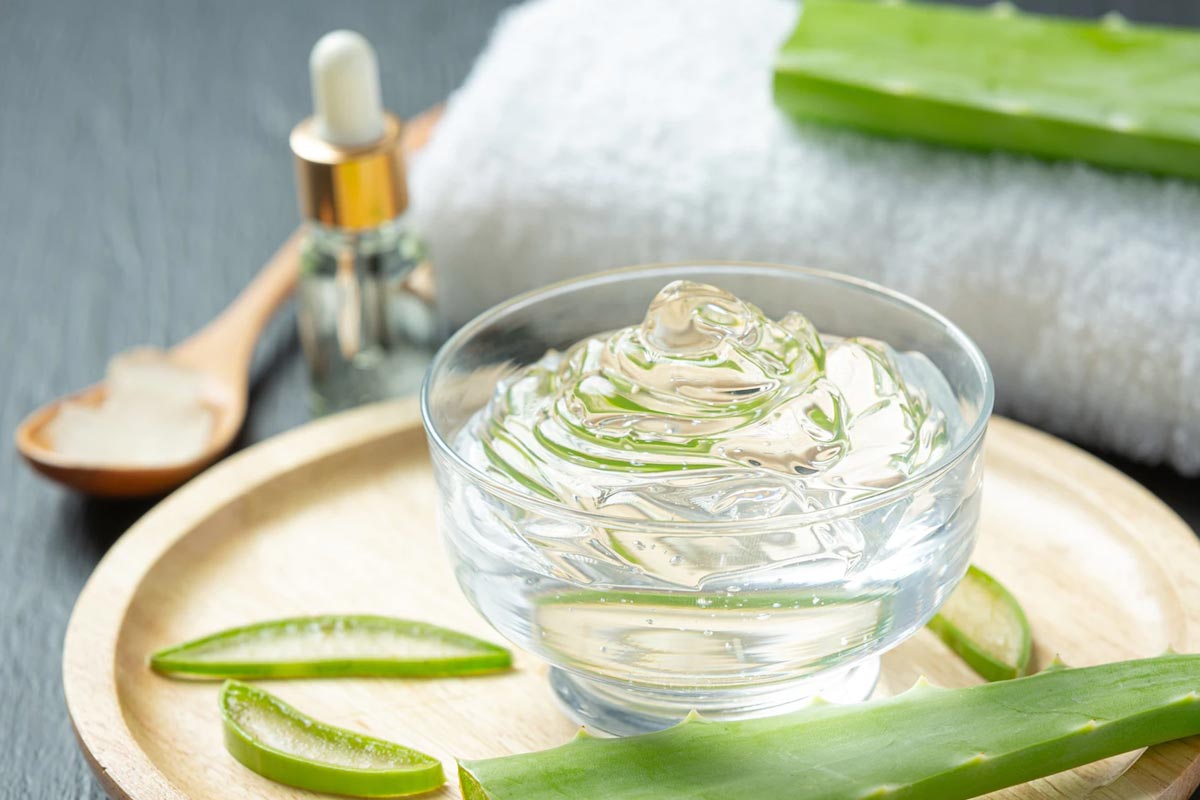 how to use aloe vera gel for shiny face