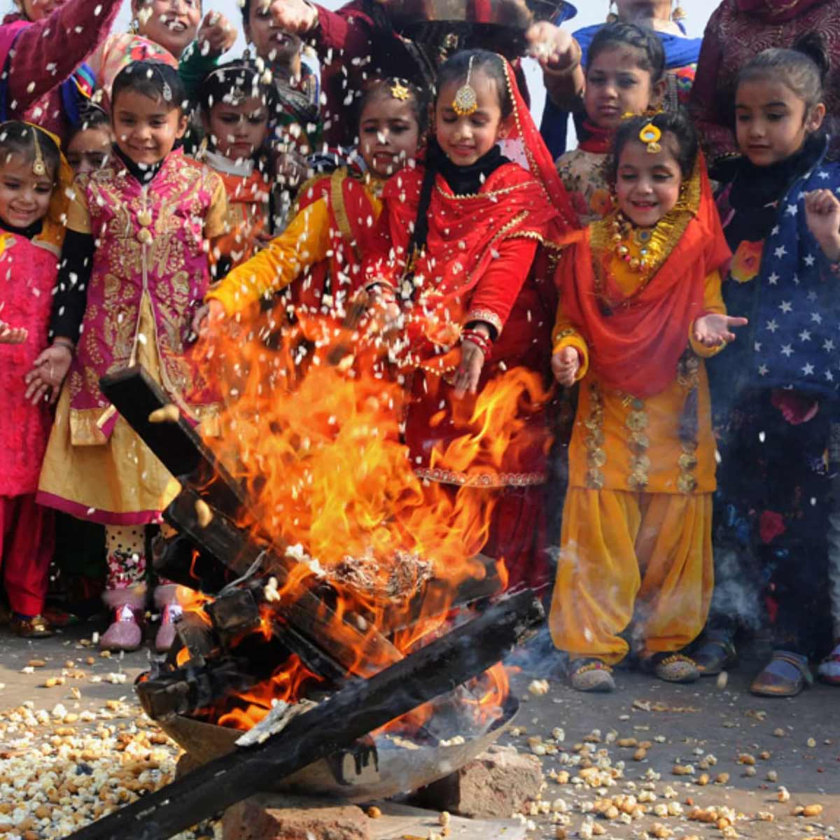 लोहड़ी का त्यौहार क्यों मनाया जाता है।Why We Celebrate Lohri। Lohri