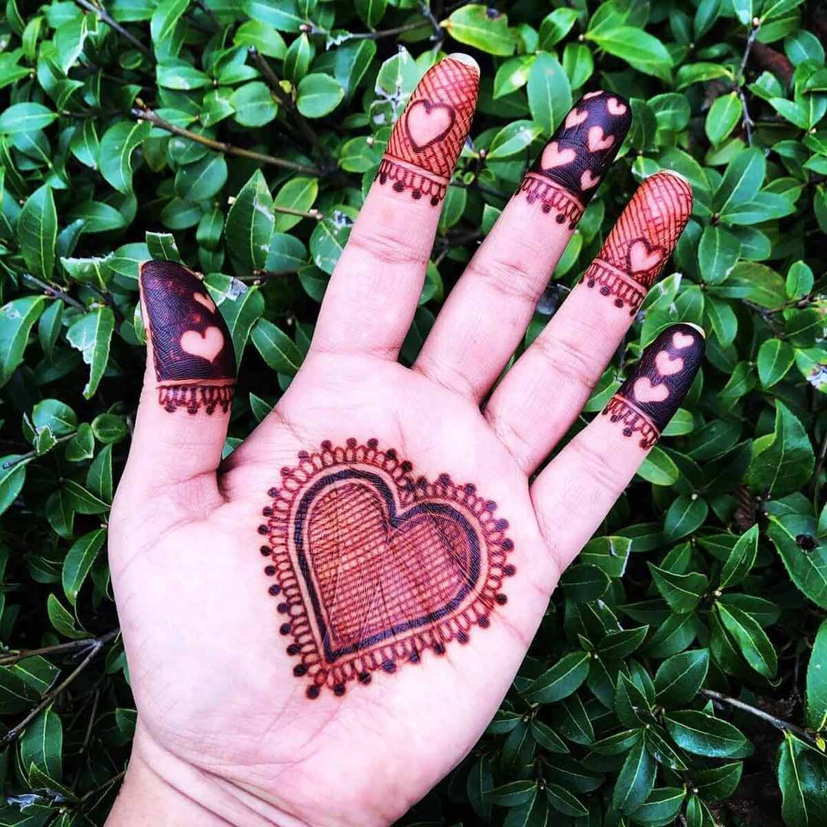 Afrin Mehndi Design