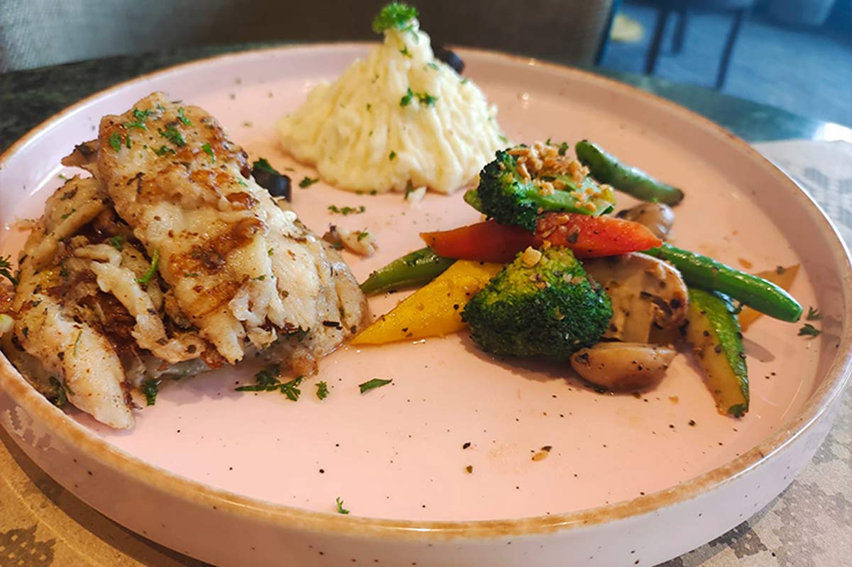 non vegetarian main course the weekend gardenia mall noida