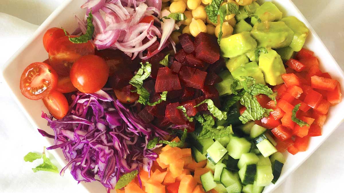rainbow salad at home 