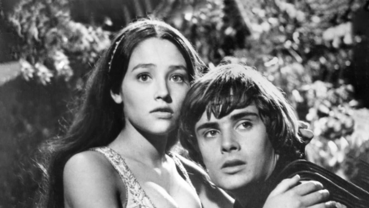 Romeo & Juliet Actors | Olivia Hussey & Leonard Whiting | Paramount Studio  | HerZindagi