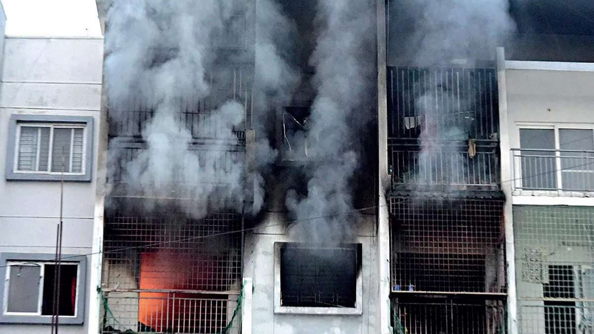 tips you should not to do if your apartment building caught fire in hindi