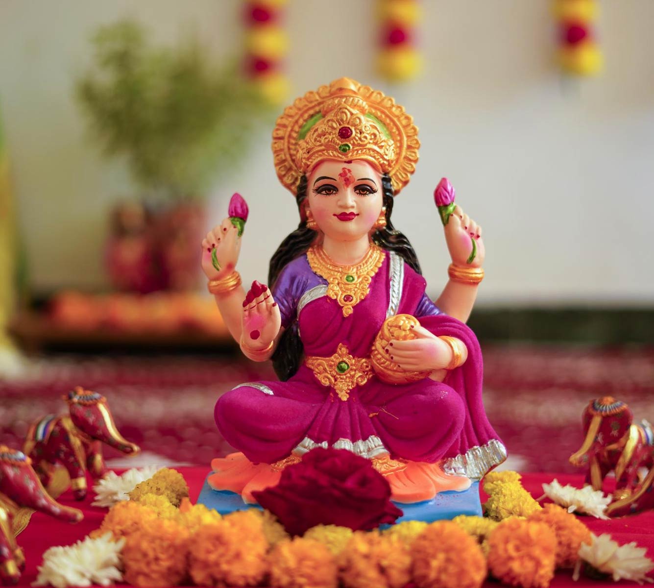 माता लक्ष्मी की मूर्ति vastu remedies for new year