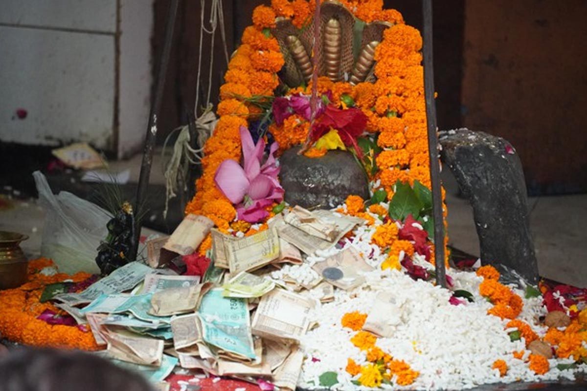 what to offer to lord shiva