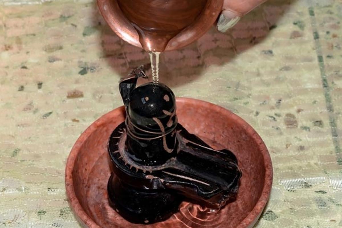 what to offer to shivling