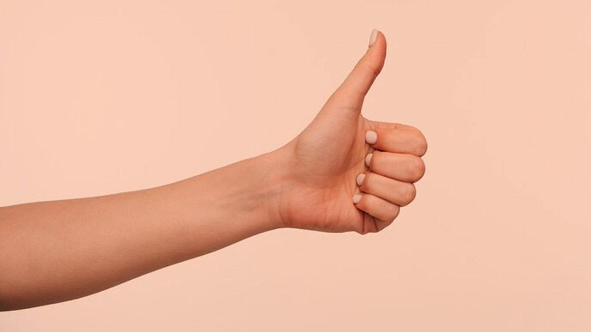 Thumb Personality Test: Way You Cross Your Thumbs Reveals Your Personality