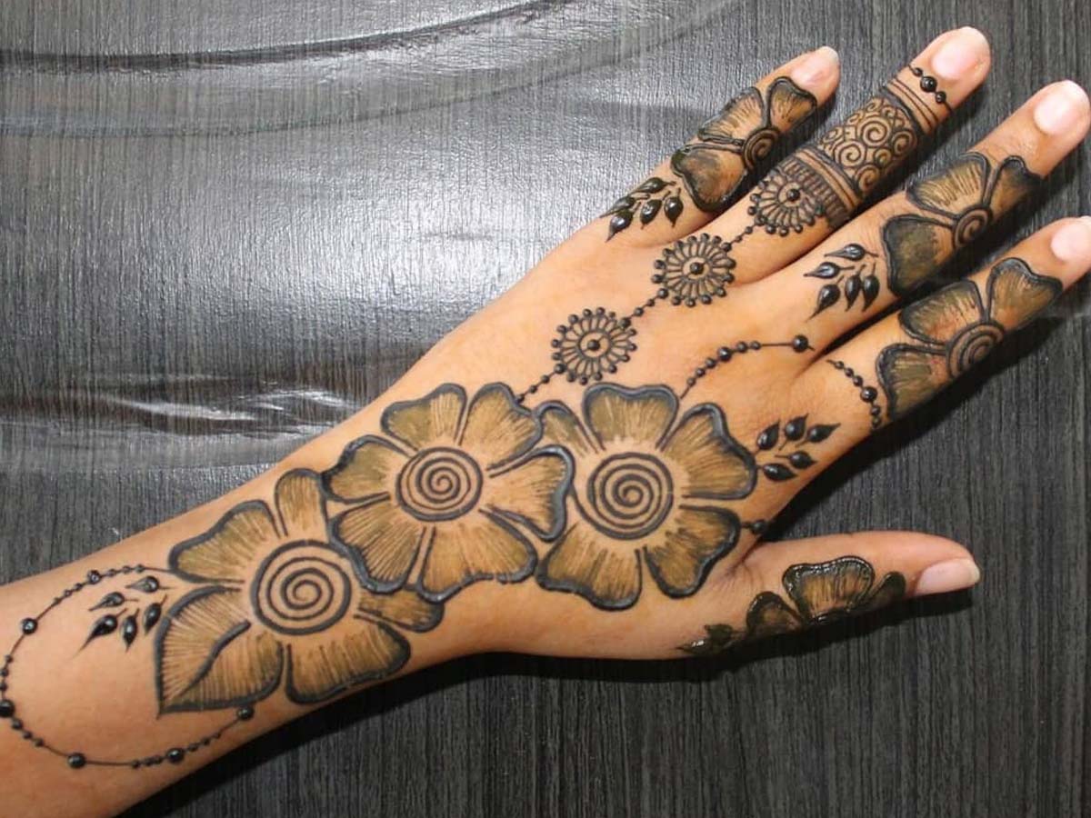 Chain mehndi designs trendy ideas