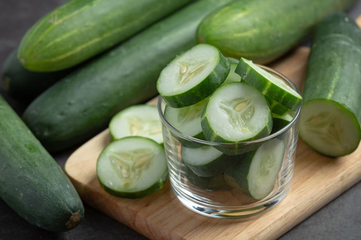 Cucumber for lips