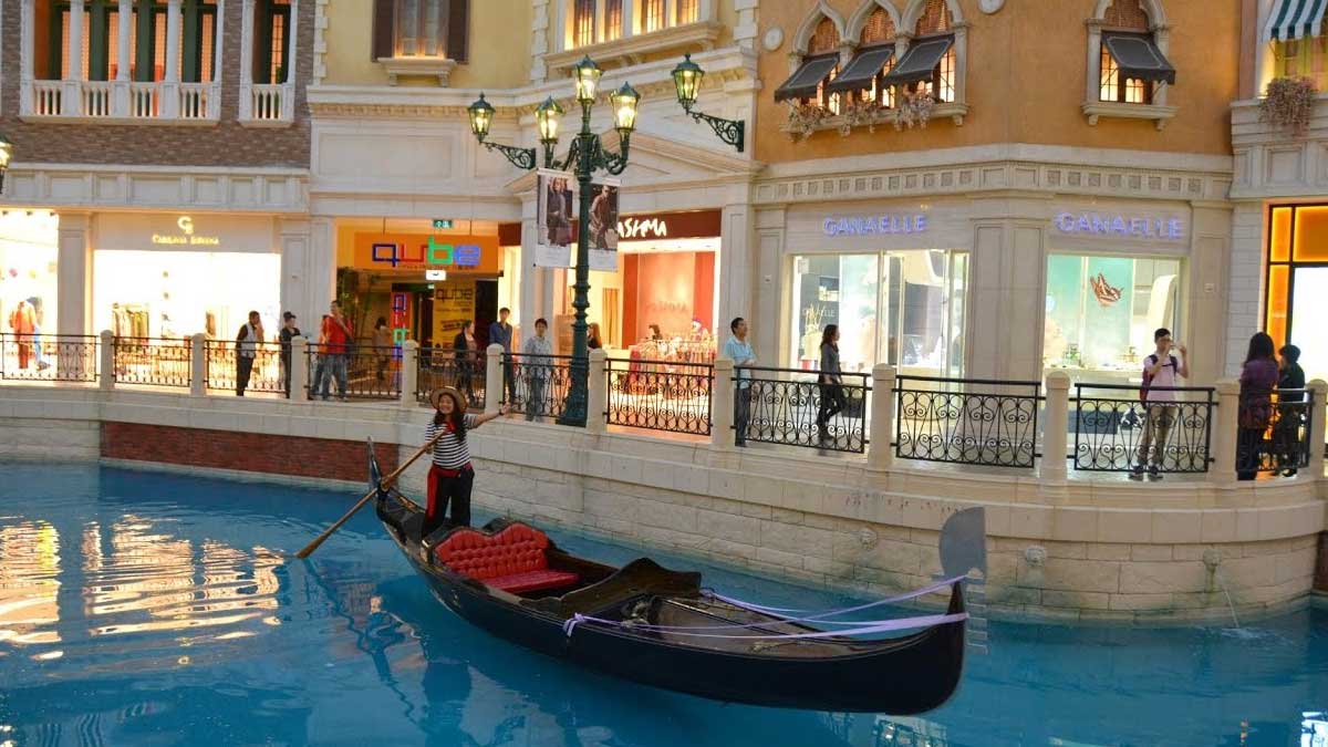 Great Venice Mall in hindi